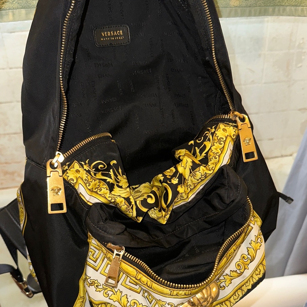 Versace Baroque Monogram Backpack 100% Authentic - Picture 10 of 10